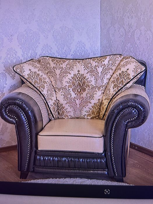 Диван и два кресло