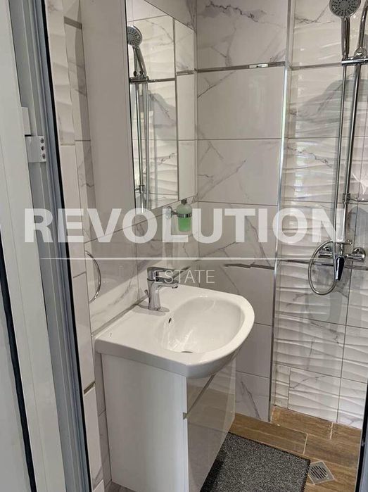 Дава се под наем Едностаен апартамент в Варна, Генералите - 30 кв.м за 420 € - Снимка #5