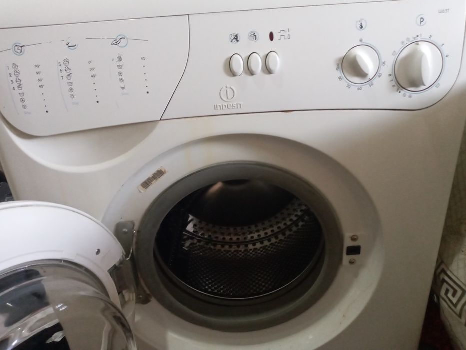 Indesit kir yuvish moshinasi 63T