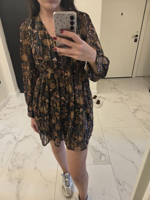 Лот от 2 рокли, подходящи за размер С-M