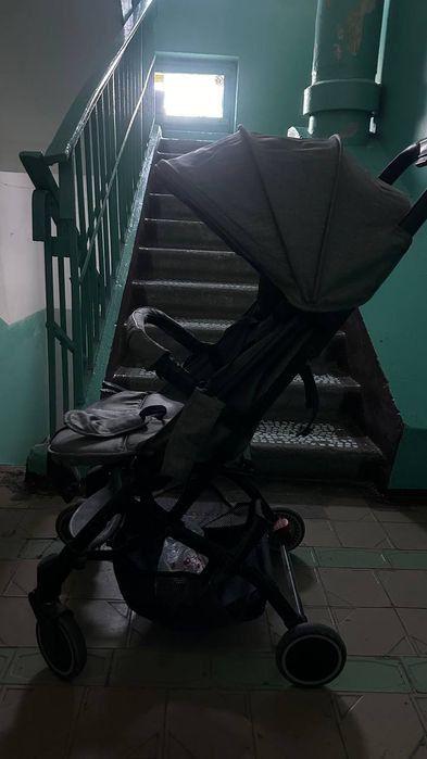 Продам коляску прогулочную Mstar