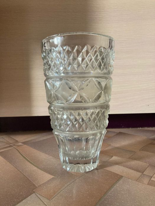 Вазы хрустальные