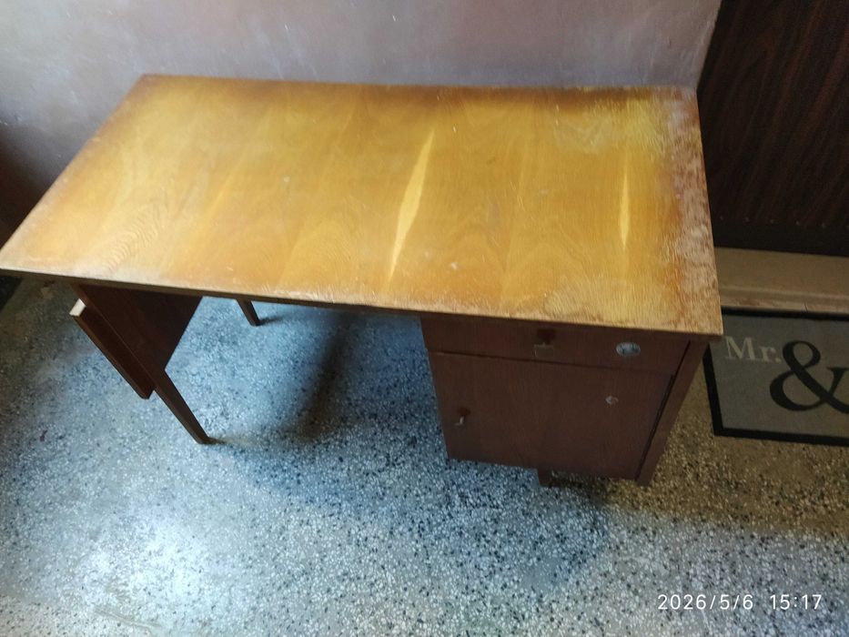 Дървено ученическо бюро