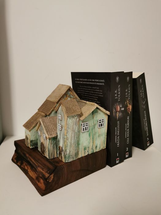 Book Holder Tiny Village – suport de carte din lemn