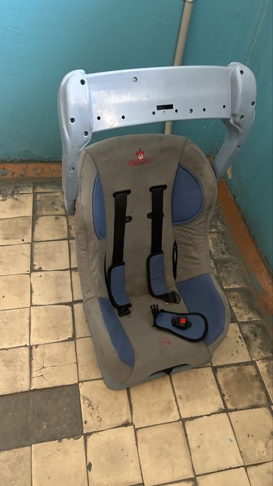 Продам автокресла для детей