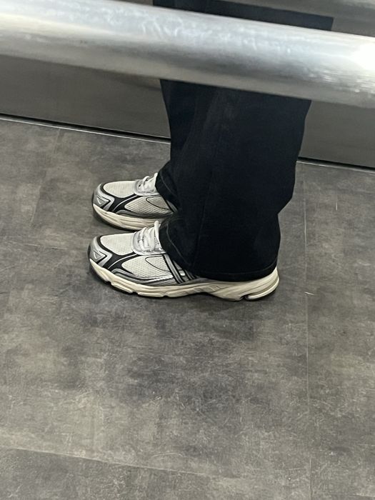 Кроссовки Adidas Response CL 43 размер. Оригинал