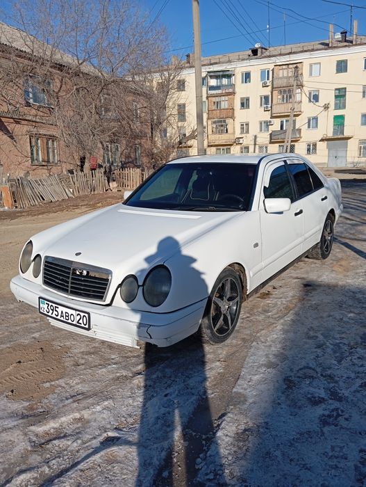 Продам Mercedes Benz w210 2.5 дизель