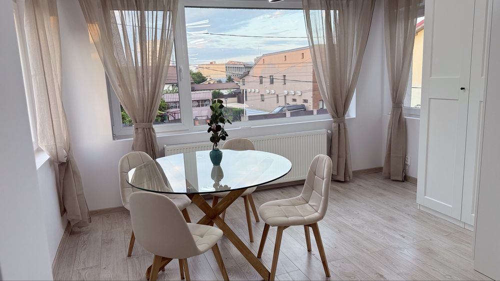 Inchiriez Apartament ,prima inchiriere, garaj, pod și curte verde - View 3