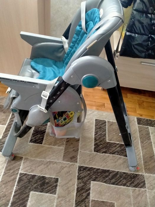 Детский стульчик для кормления