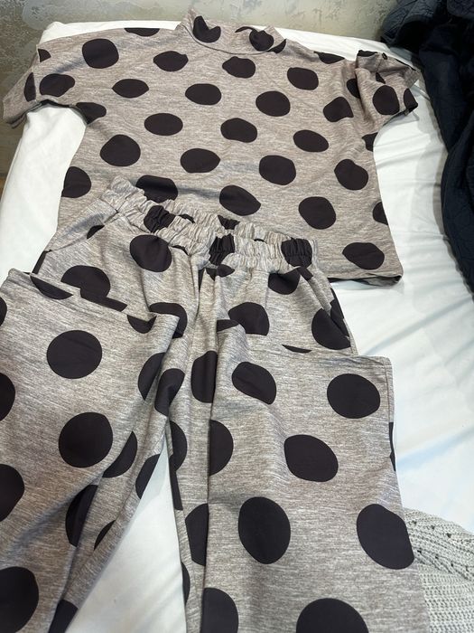 Дамски спортен комплект