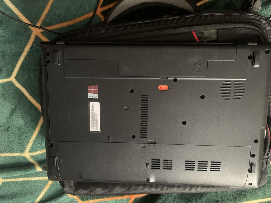 Vand laptop in stare perfecta