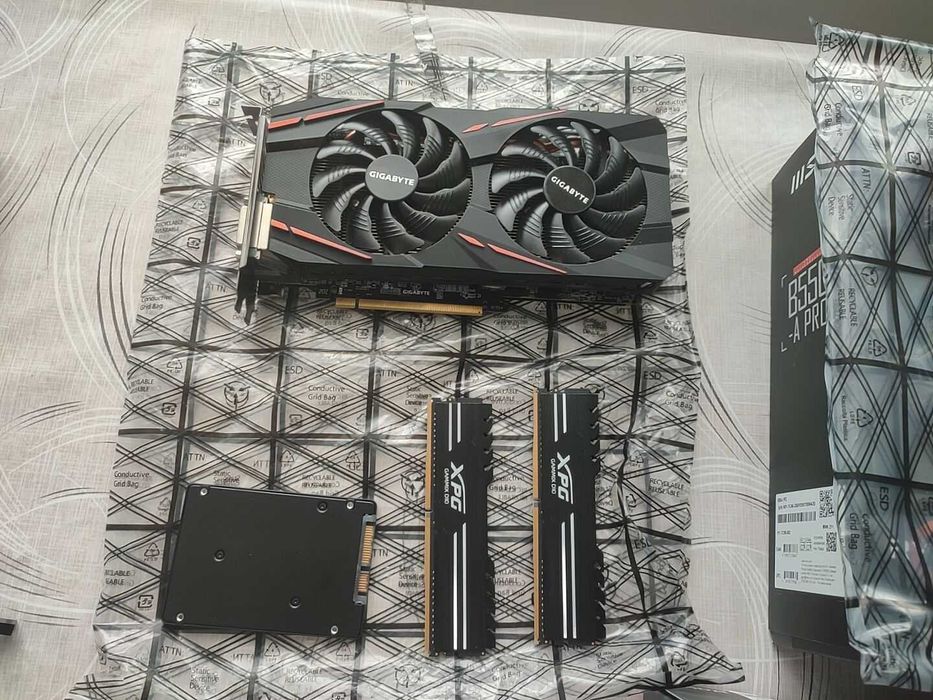 Компютър Ryzen 5 / B450 / 16GB RAM / SSD / RX 570 / Гаранция