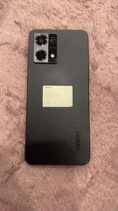 Продам планшет и 2 телефона