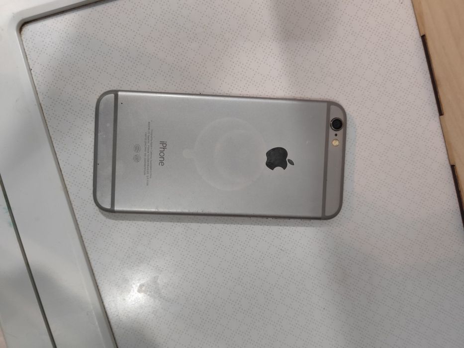 Продам iPhone 6 рабочий