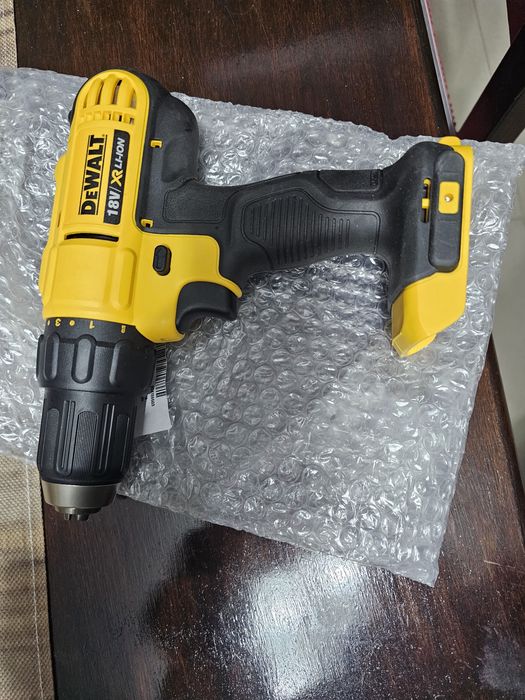 Masina de gaurit si insurubat ( Bormasina) Dewalt dcd 771