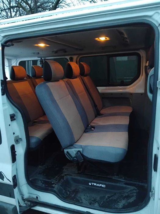 Renault Trafic 8+1