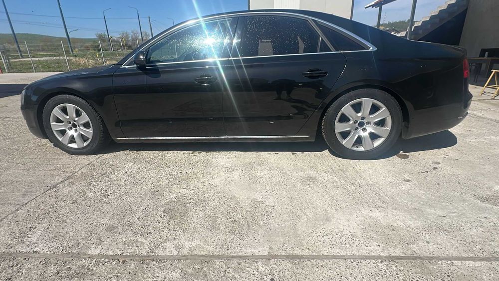 Dezmembrez Audi a8 D4