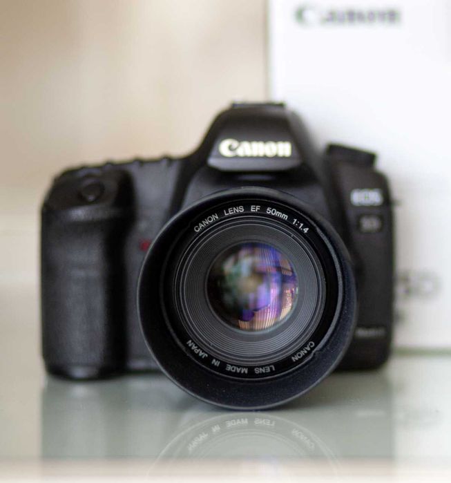 CANON EOS 5D MARK II FULL FRAME с обектив Canon EF 50mm f 1.4 USM  ТОП