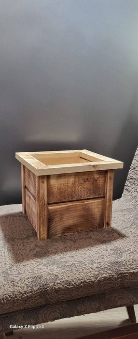 Саксии ,саксия от дърво