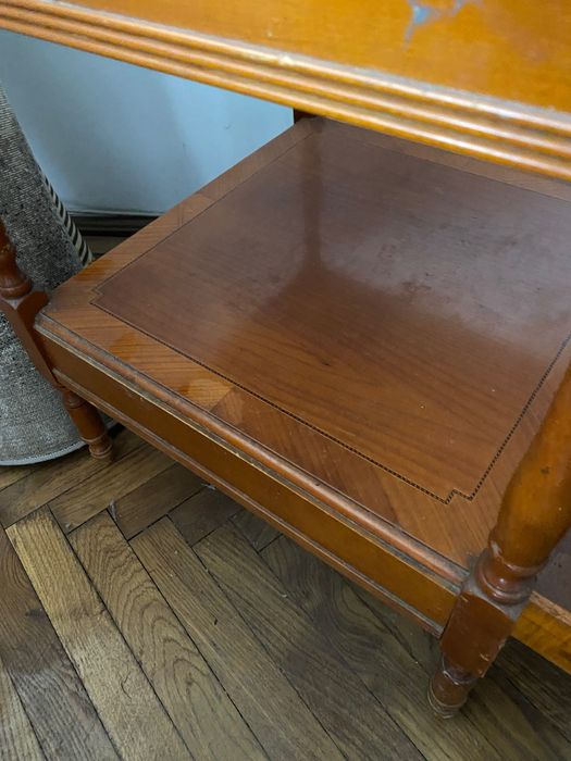 Măsuță din lemn masiv