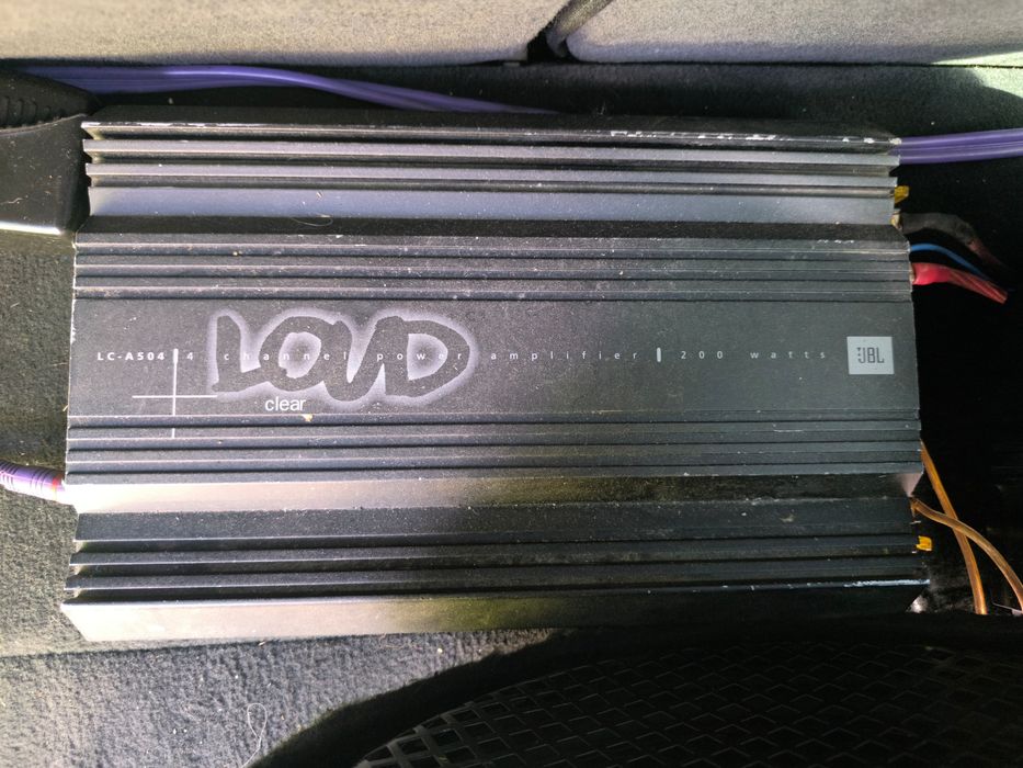 Subwoofer si amplificator JBL auto 1000 W