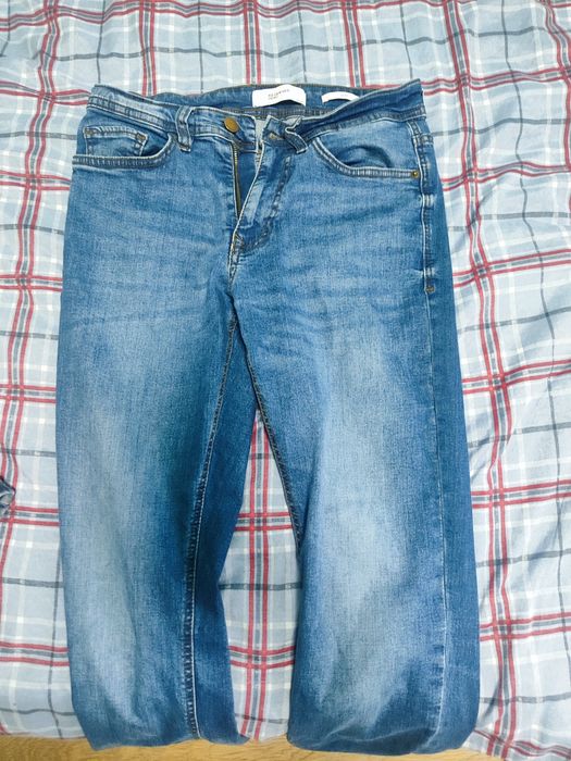 Стилни мъжки дънки