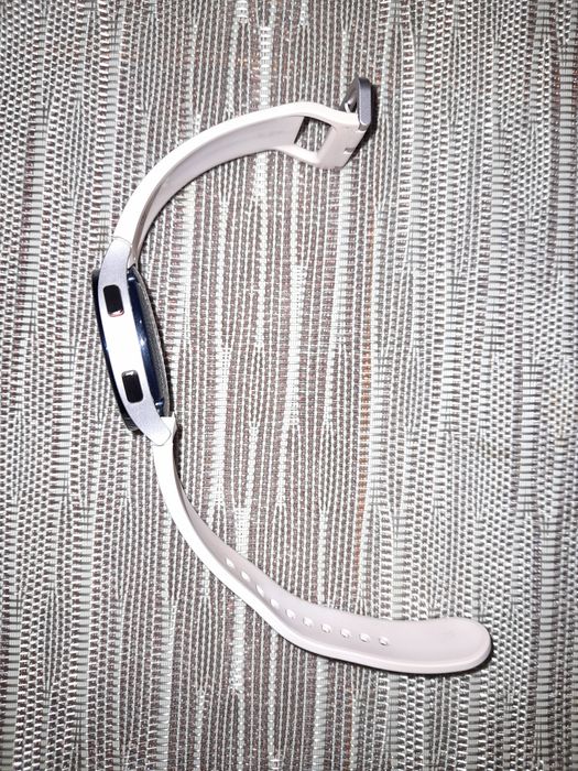 Смарт часовник - Samsung Galaxy Watch 4