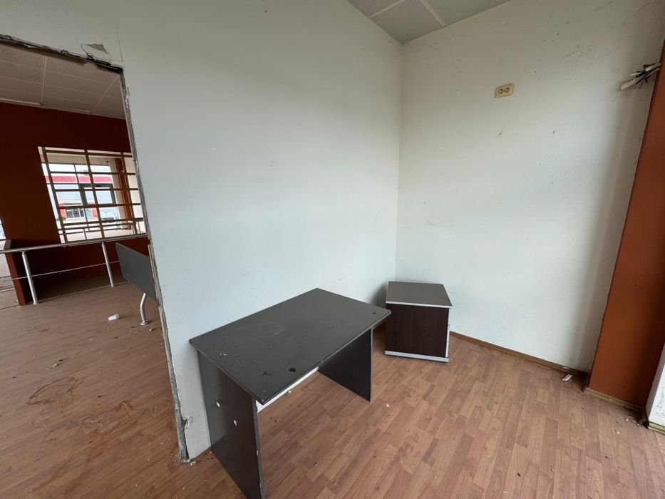 Vand  spatiu comercial sau depozitare