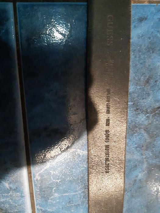 Curea din piele Guess