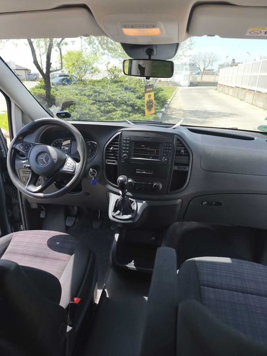 Mercedes-Benz Vito,8 locuri