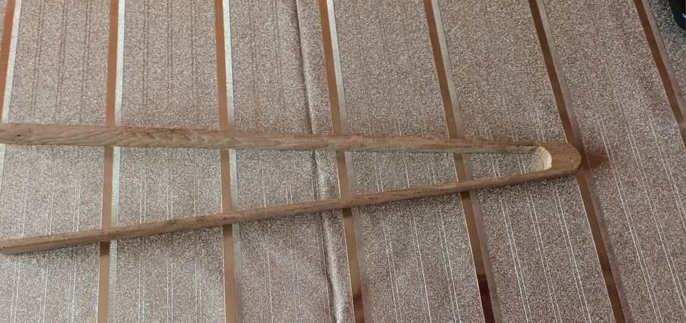 Дъбова щипка за барбекю.Цена-2.50 евро.