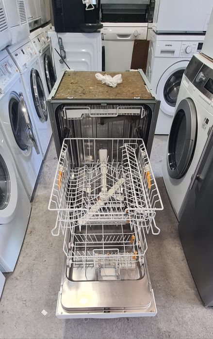 Съдомиялна за вграждане 45см  Miele G4600 sci