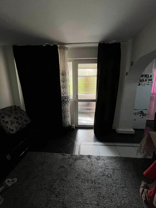 Vand sau schimb apartament