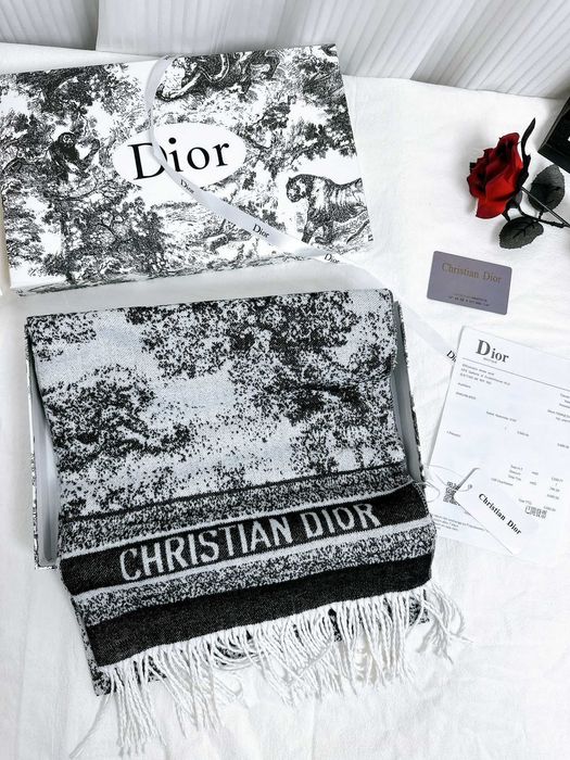 Кашмиреният шал Diоr