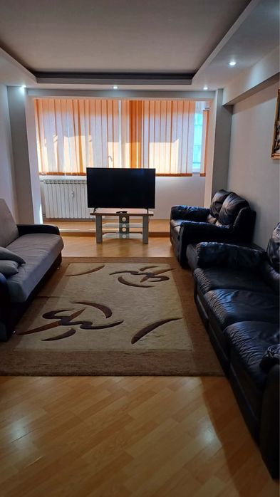 Inchiriez apartament in Oradea-  100mp
