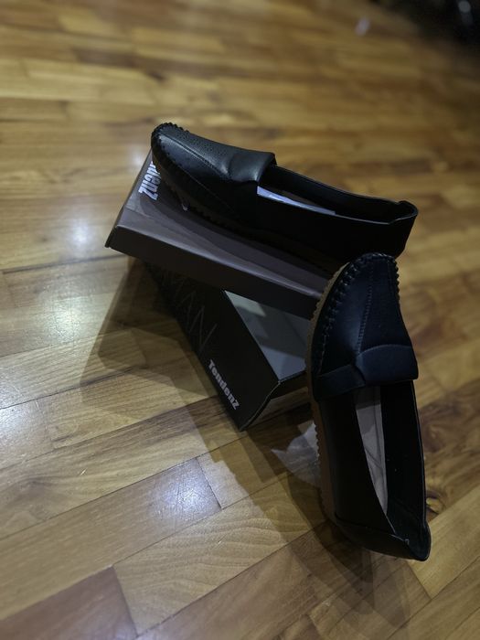 ЧИСТО НОВИ Дамски обувки (лофери) №40