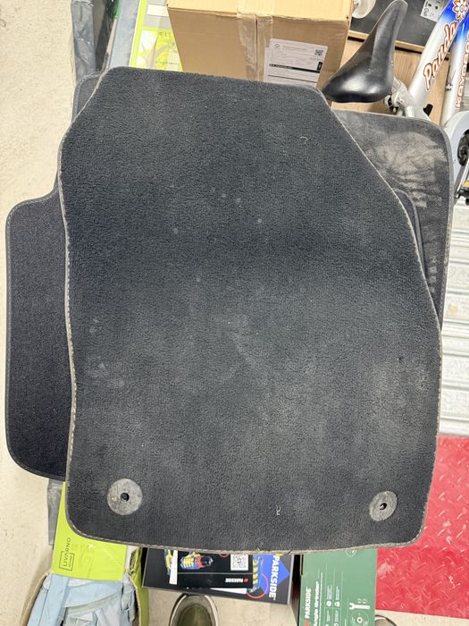 Оригинални стелки за Skoda Octavia 4