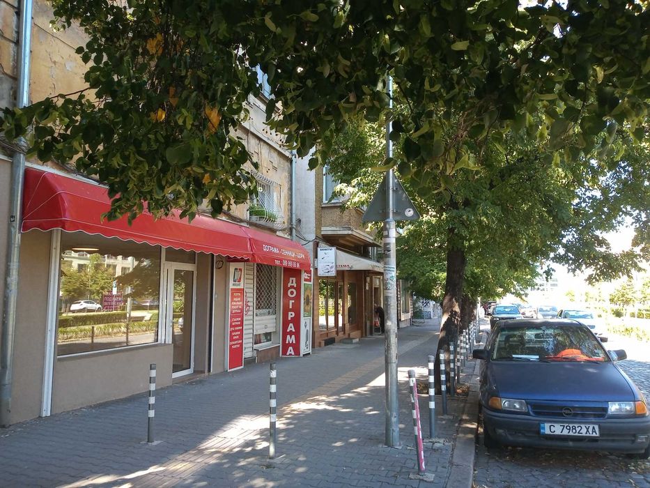 Дава се под наем Магазин в София, Център - 63 кв.м за 1280 € - Снимка #3