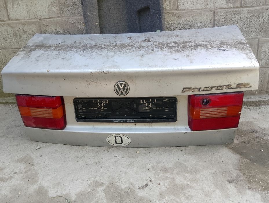 Братан задний багажник passat b4 в хорошем состоянии срочно кому надо