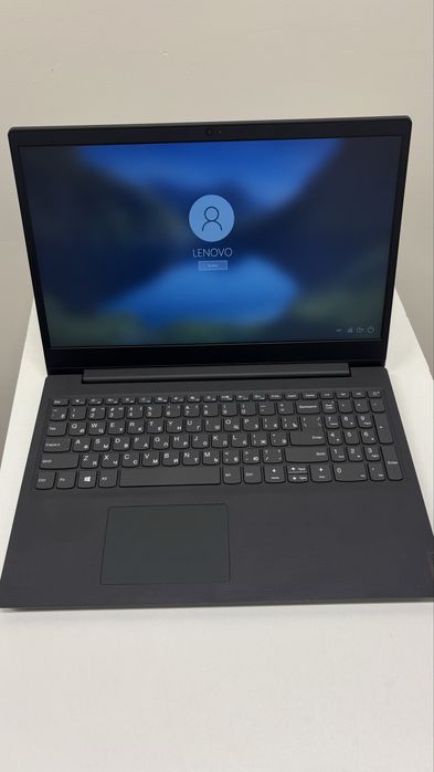 Проадм ноутбук Lenovo 340 core i3 10 gen DDR4-4gb SSD-256gb