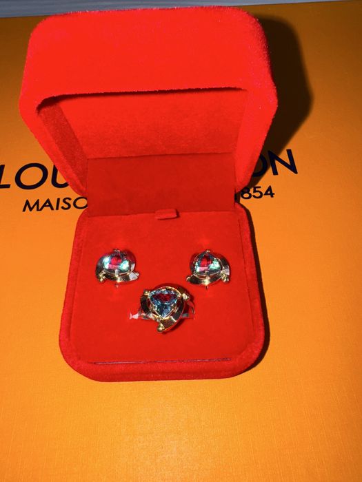 Набор из серебра , серьги и кольцо