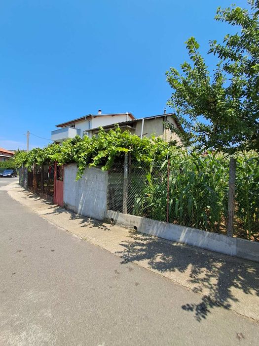 Продава се къща в гр.Крумовград  село Каменка