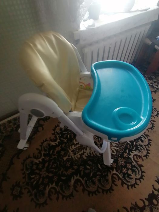 Продам стульчик для кормления