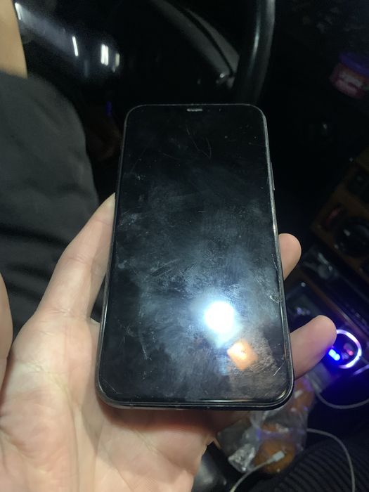 Продам айфон 11 про