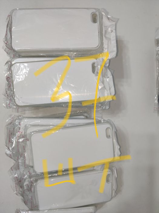 Продам чехлы на айфон, айпад