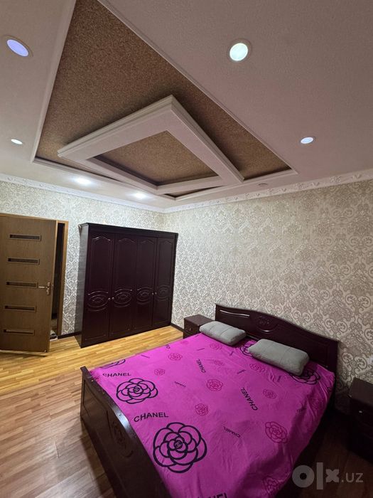 Сдаётся 3 х ком кв в Чирчике  10 мкн не долеко от дороги рядом 25школа
