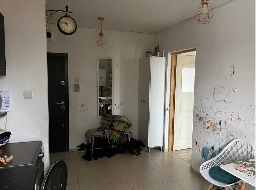 Apartament 2 camere – Bl. Saturn, Brașov | Zonă liniștită