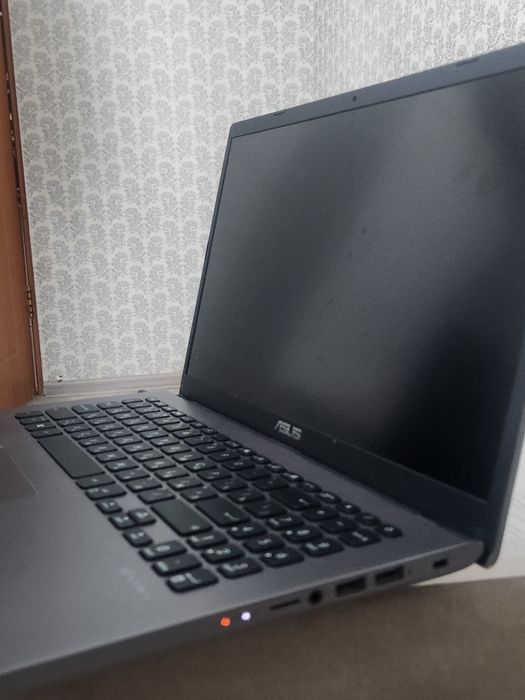 Ноутбук Asus в Хорошем состоянии