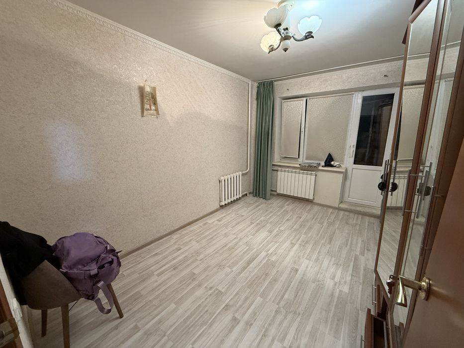 Продам 3 х комн на 8 мкр