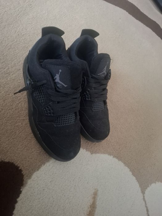 Jordan  4, black cat